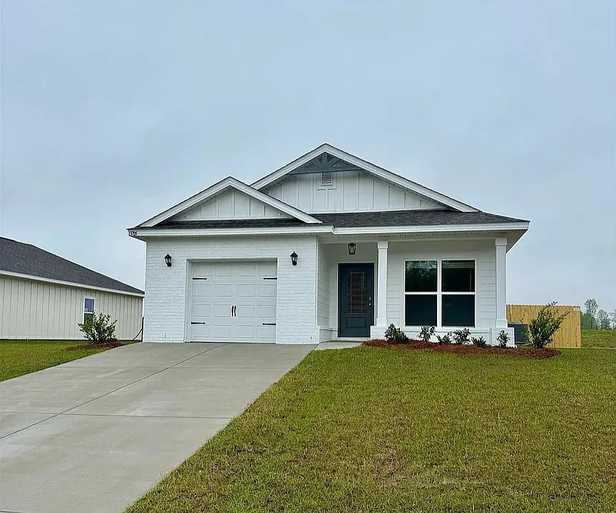 13706 Shea Cir