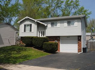 242 Northridge Ave, Bolingbrook, IL 60440