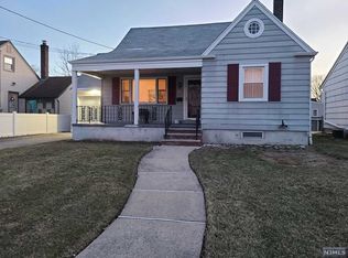 47 Becker Ave, Rochelle Park, NJ 07662