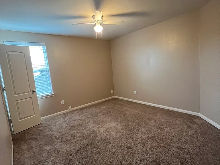 11218 Hall Ranch Ct — Photo 16
