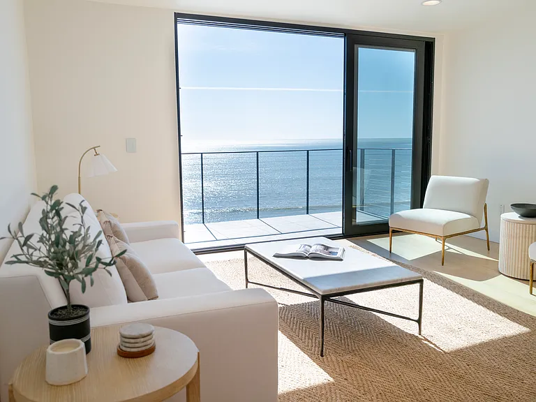 101 Grand Ave #11 — Photo 2