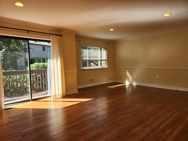 38 Park St #24E — Photo 7