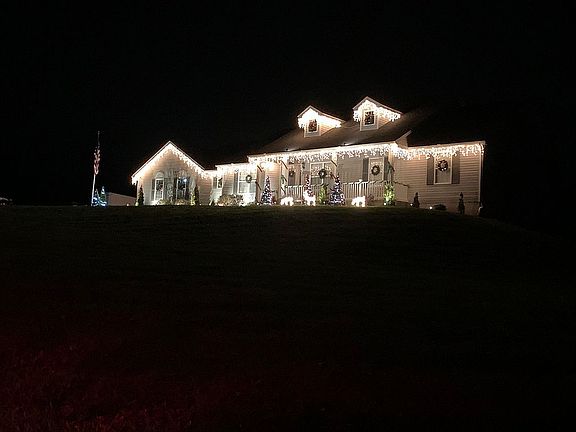 5th image of 111 Casmer Dr
