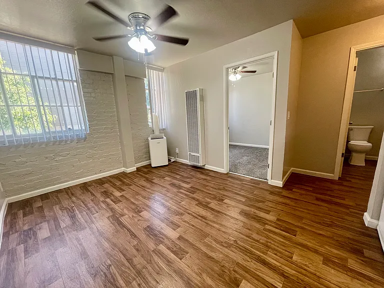 1337 N Madison St #15 — Photo 16
