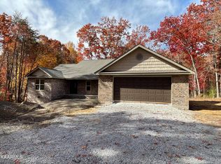 1728 Huckleberry Rd, Monterey, TN 38574