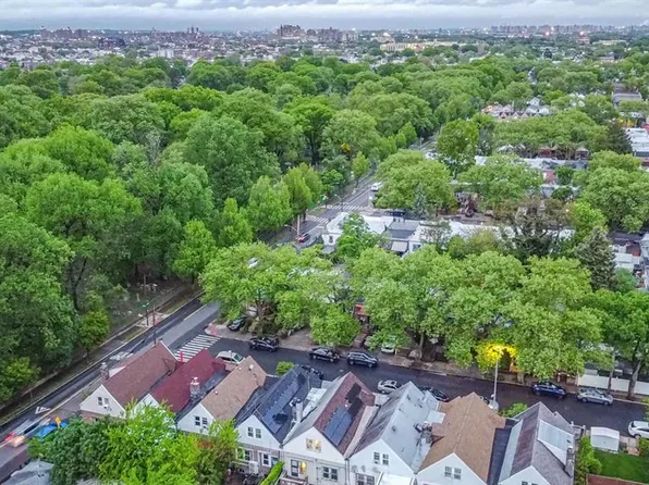 455 East 40th Street image 24 of 24