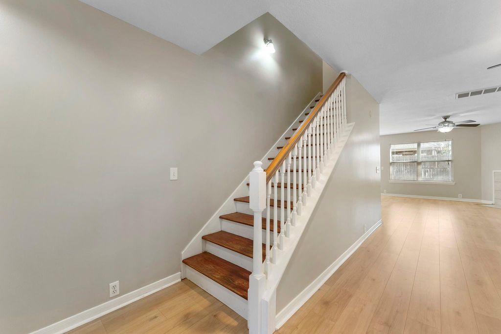 20210 Cypresswood Gln, Spring, TX - View 3