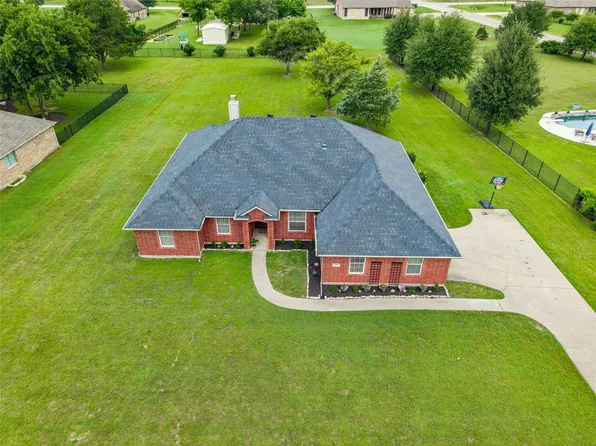 5008 Running Brook Dr, Joshua, TX 76058