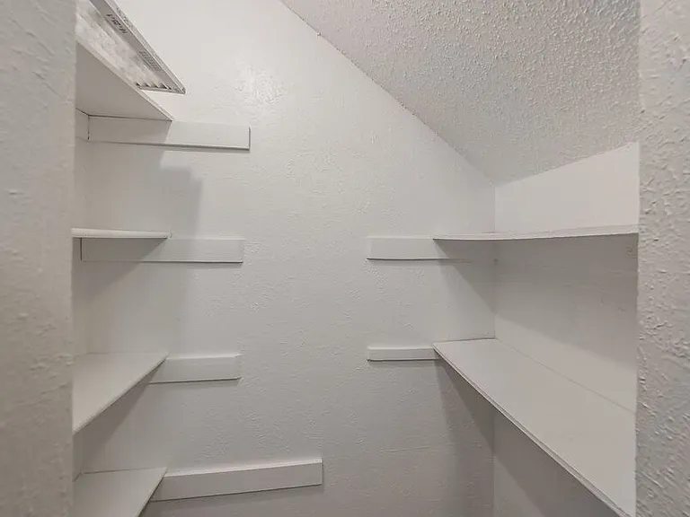 1774 Belshire Ct — Photo 13