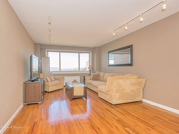 3rd image of 2621 Palisade Ave APT 15G