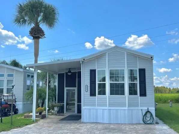 4637 W Palm Dr, Bowling Green, FL 33834