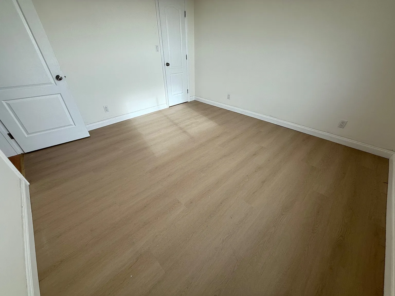 2 bed, 450 sqft, $2,500 — Photo 4