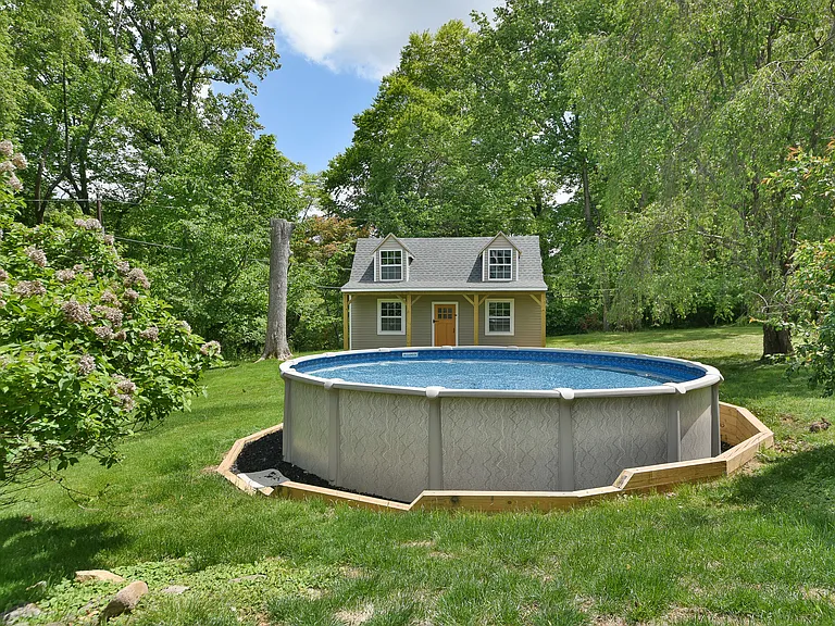 966 Paige Ct — Photo 57