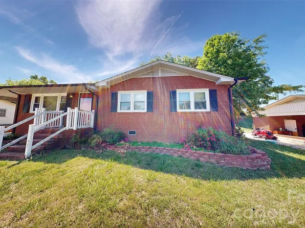 207 Starview Ln, Dallas, NC 28034