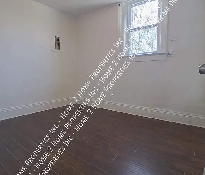 261 Curry Ave — Photo 5