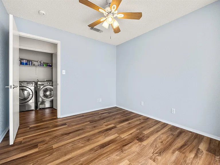 1202 Thorpe Ln #612 — Photo 11