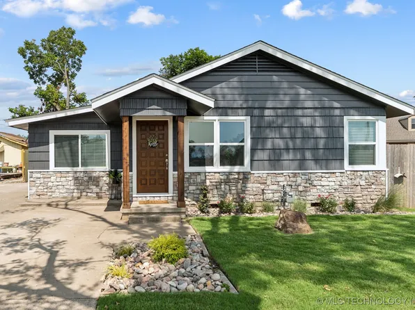 704 E Mayberry Ave, Claremore, OK 74017