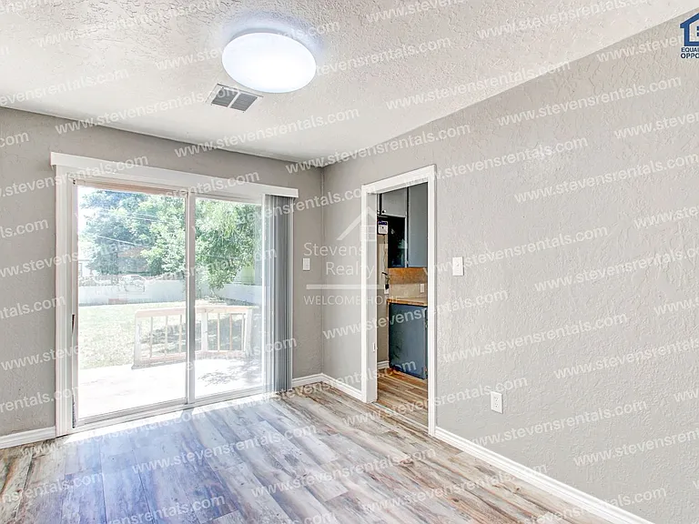1210 NW Irwin Ave — Photo 13