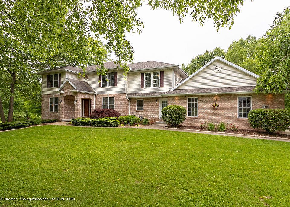 1st image of 9018 W Lake Pointe Dr