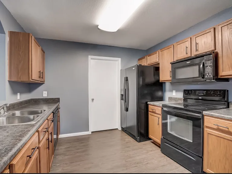 707 Perseus Dr — Photo 8