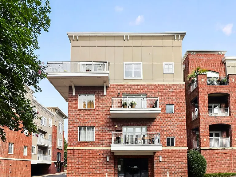 1829 Kenilworth Ave #B-209 — Photo 17