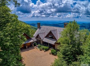 212 Manahawk Way, Sapphire, NC 28774