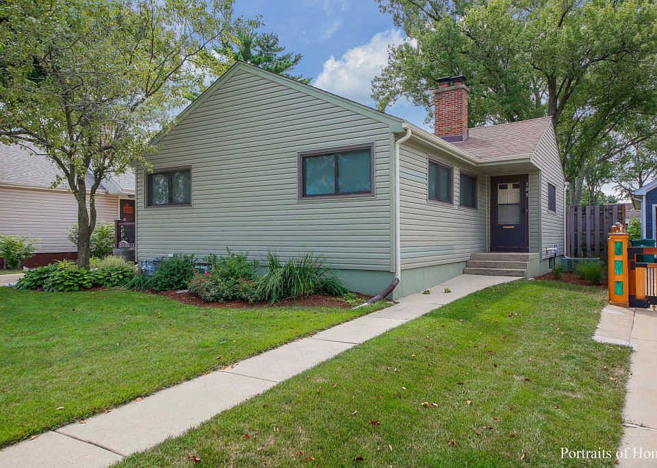 1st image of 109 W Park Dr