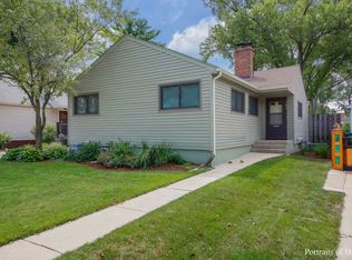109 W Park Dr, Lombard, IL