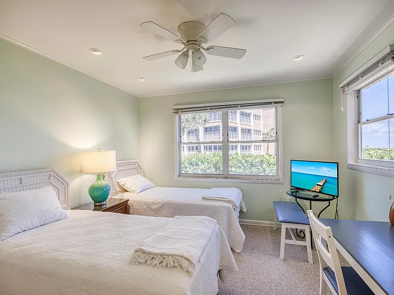 1501 NE Ocean Blvd #8 — Photo 22