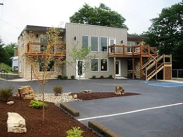 704 N Rogers St, Bloomington, IN 47404