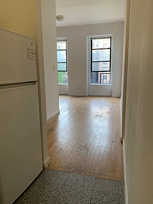 Rented by Sky Management | media 33