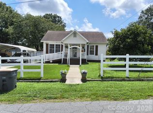 1200 Woodlawn St, Kannapolis, NC 28083