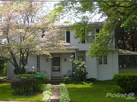 404 Main Street additional Front pic