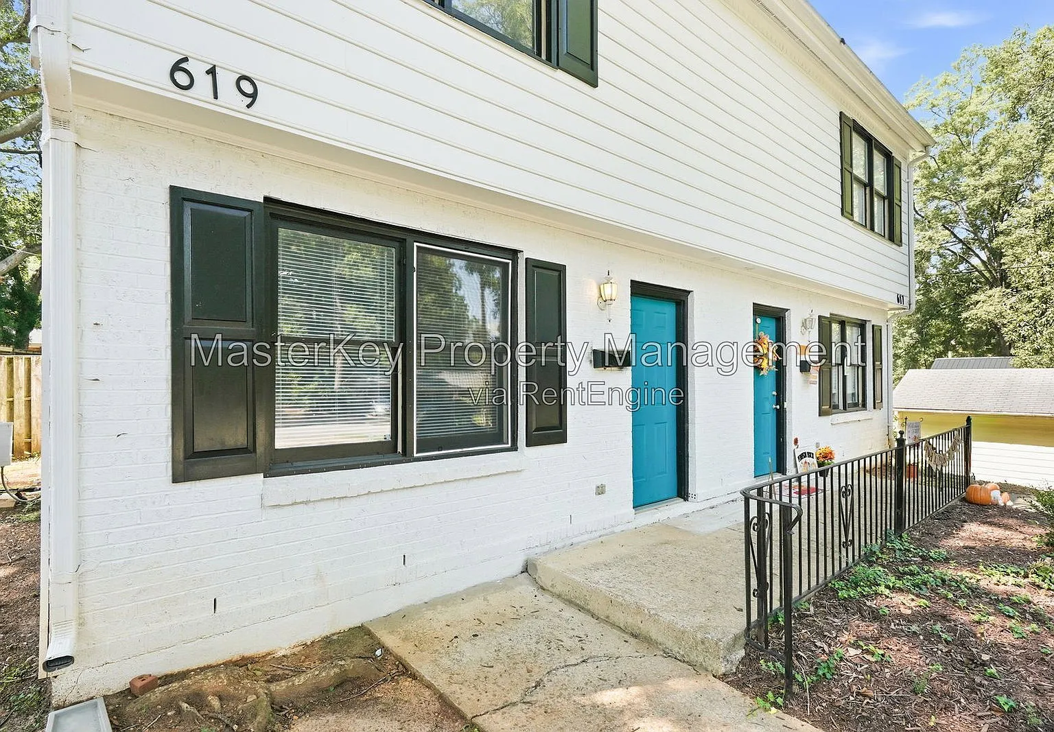 2 bed, 1.5 bath, 1242 sqft, $1,400 — Photo 3