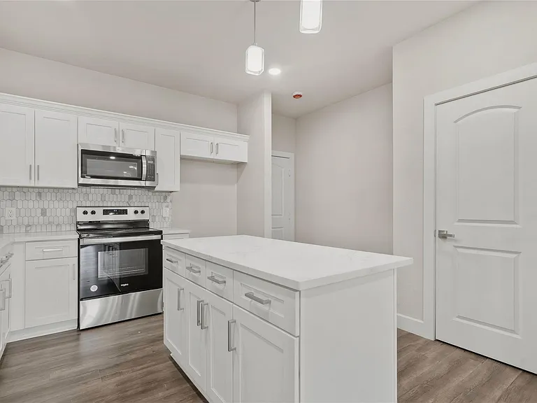 8025 Virgil St — Photo 8