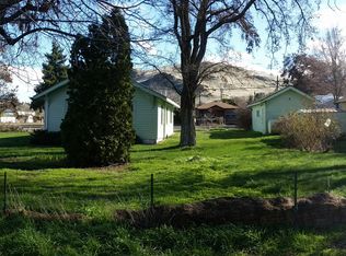 202 Wallace St, Rufus, OR 97050