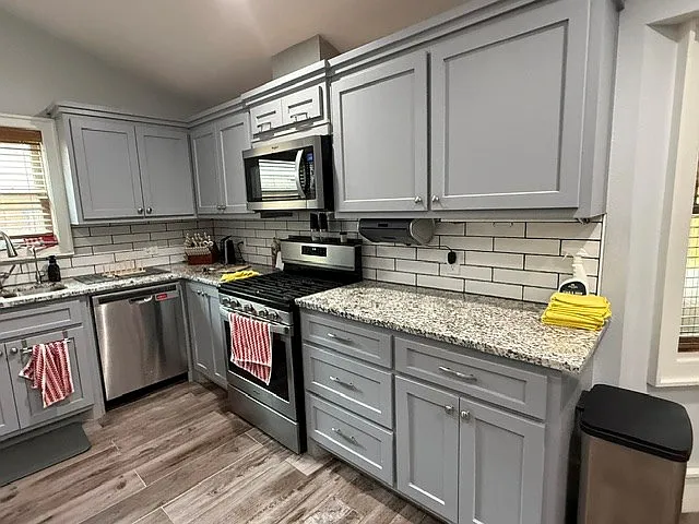 3508 Imperial Ave — Photo 15