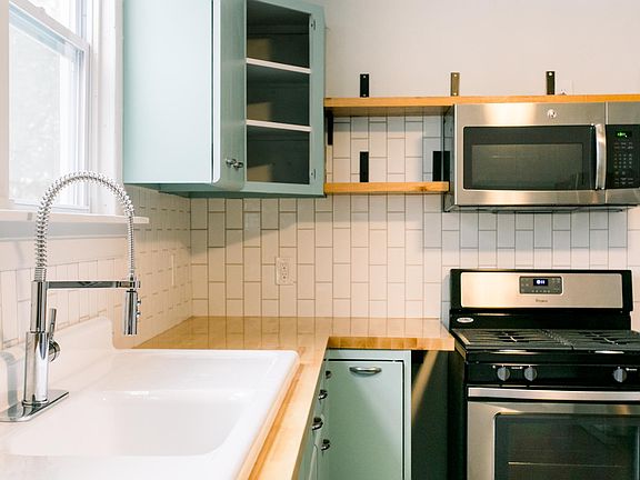 5th image of 826 Sigsbee St SE #1