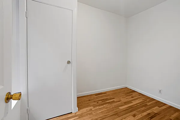 Rented by Julianna Realty Corp | media 28