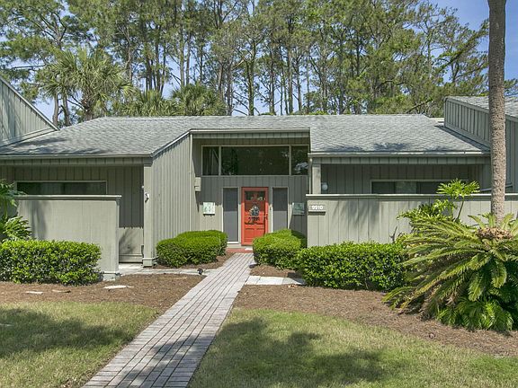 2nd image of 9910 Sawgrass Dr E