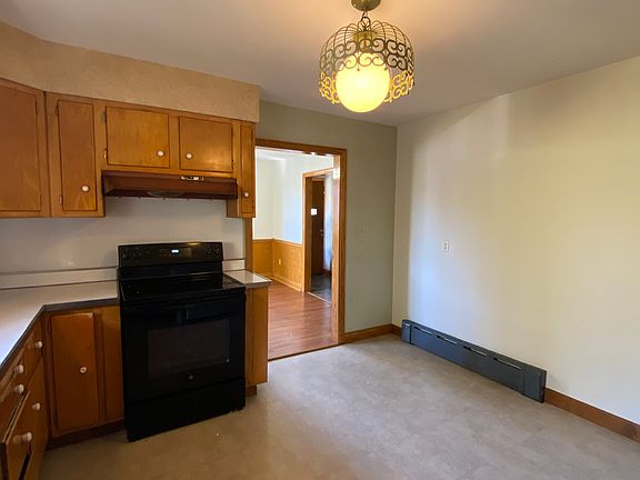 3rd image of 1205 Croxall Ave