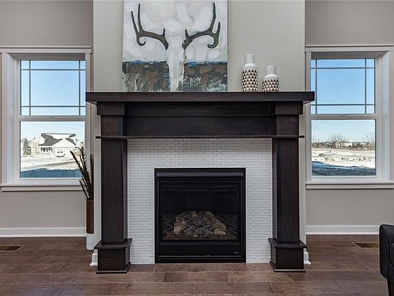 5th image of 514 S Blue Stone Way