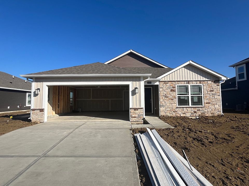 1st image of 1436 Buttercup Ln