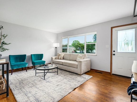 4th image of 2580 Symington Ave