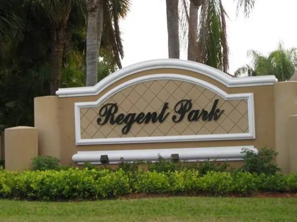 3322 Erick Lake Dr, Naples, FL 34109