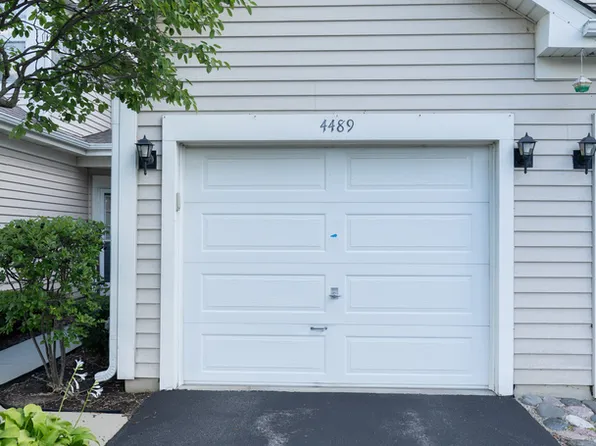 4489 W Brownstone Way #4489, Waukegan, IL 60085