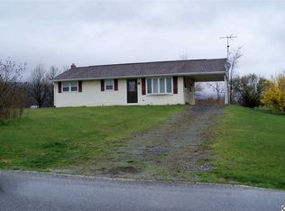637 N Middle Rd, Newville, PA 17241