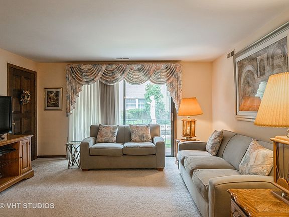 3rd image of 5030 N Austin Ave APT 1B