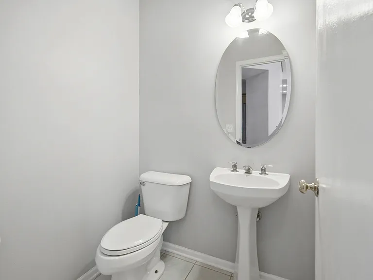512 Normandy Ln — Photo 15