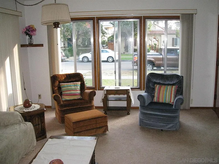 4211 Lafayette Pl — Photo 13